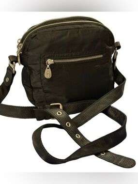 Baggallini Triple Zip Crossbody Bag Black Nylon Travel Organizer Purse